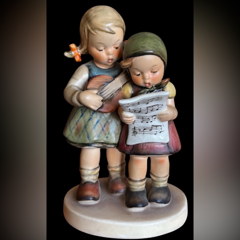 Hummel Goebel “Close Harmony” 336 Figurine